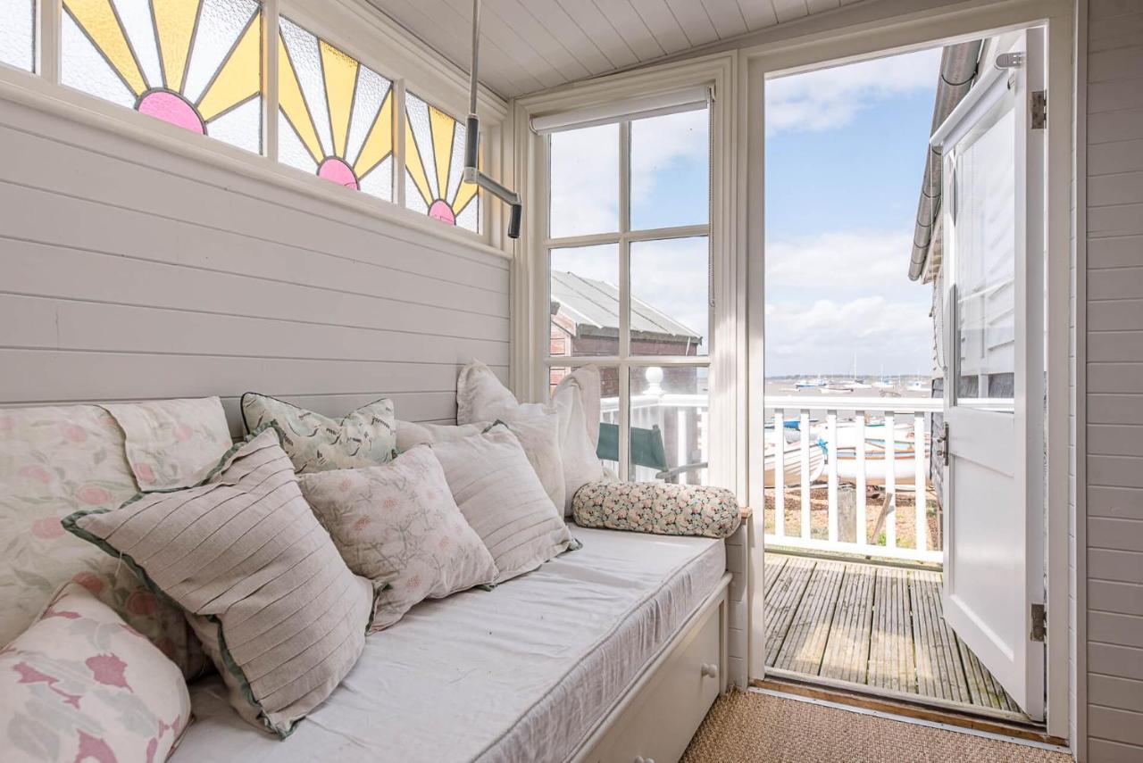 The Boathouse In Felixstowe Ferry - Stunning Waterfront Property Ngoại thất bức ảnh