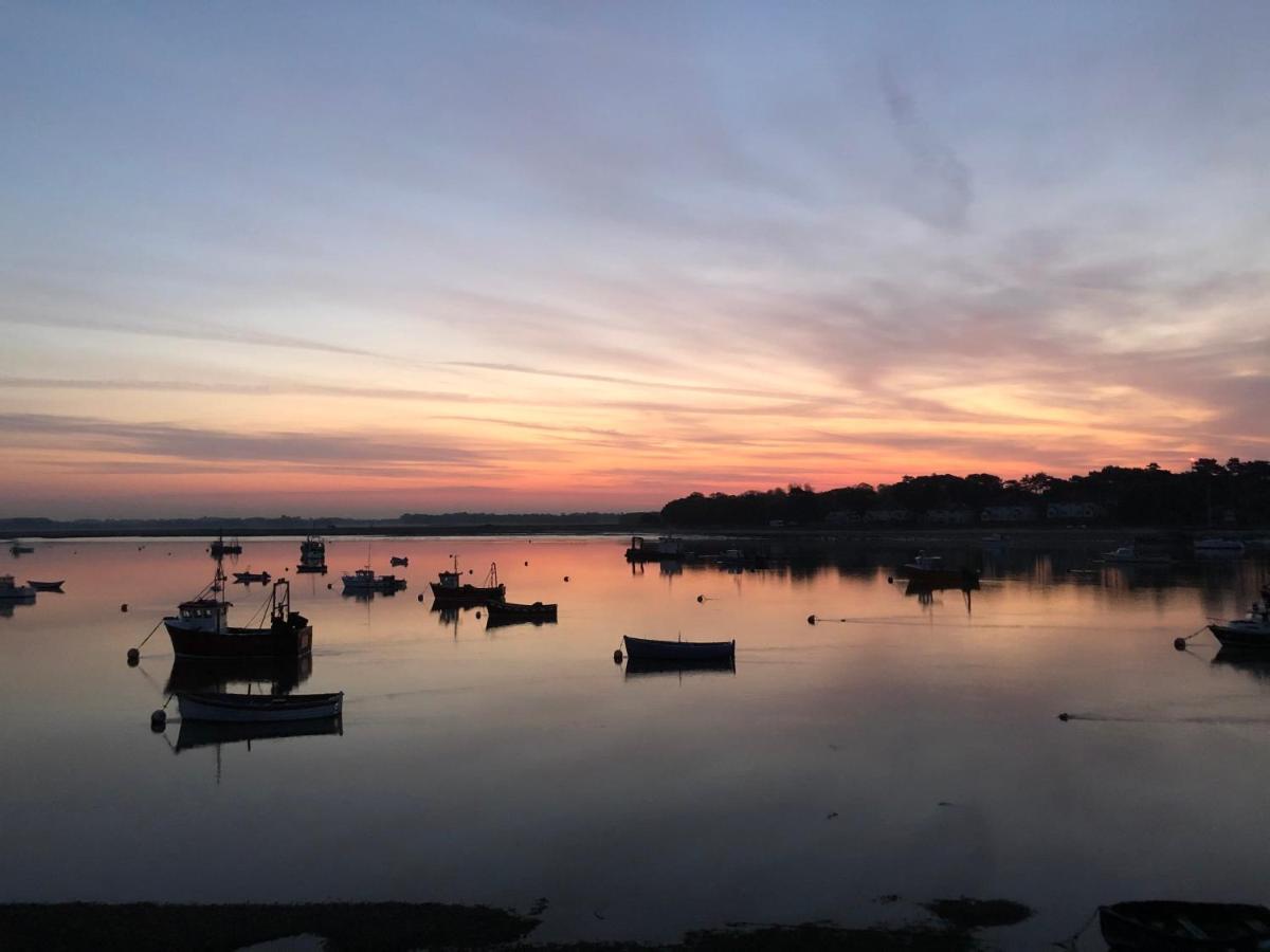 The Boathouse In Felixstowe Ferry - Stunning Waterfront Property Ngoại thất bức ảnh